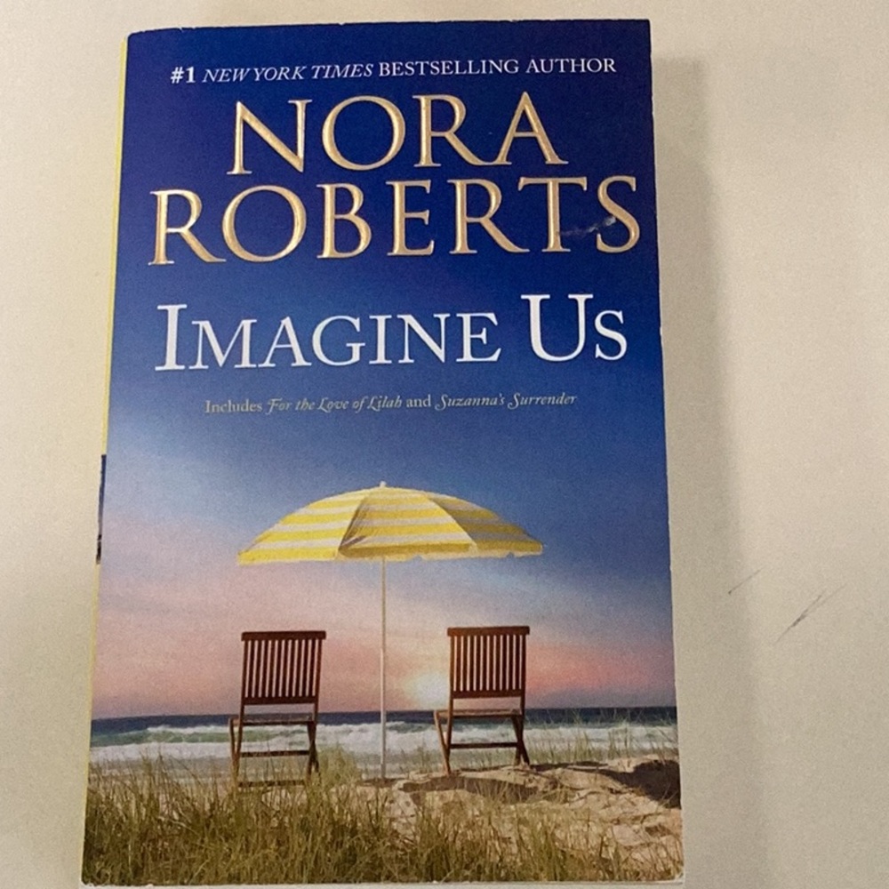 NORA ROBERTS 8 Book Bundle - Picture 2 of 8
